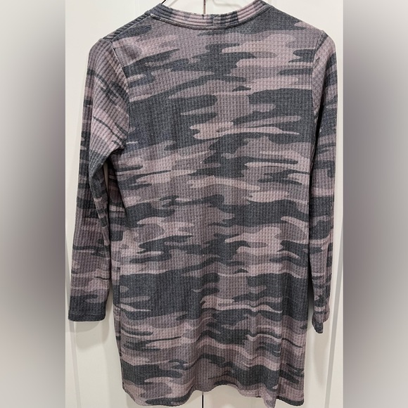 NWT Daytrip Camo Button Up Cardigan - Picture 7 of 7